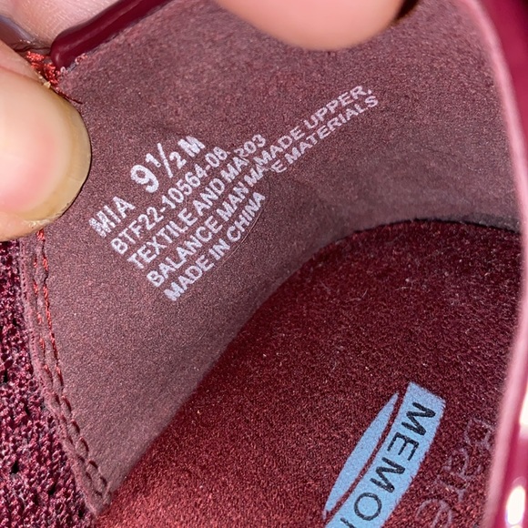 Woman’s bare traps memory foam slide ons size 91/2 - Picture 9 of 9